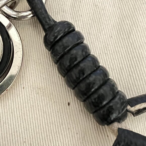 $695 Authentic LOUIS VUITTON Made in ITALY Unisex Leather Metal Charm Keyring - Picture 7 of 10